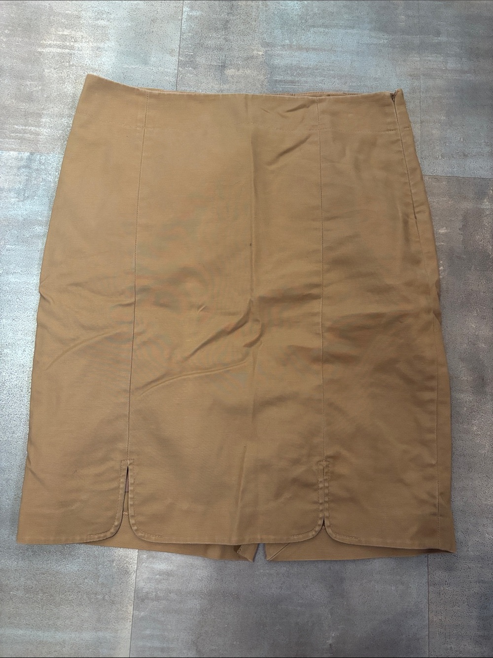 The Limited Camel/Tan Pencil Size 6 Skirt with Scallop Hem